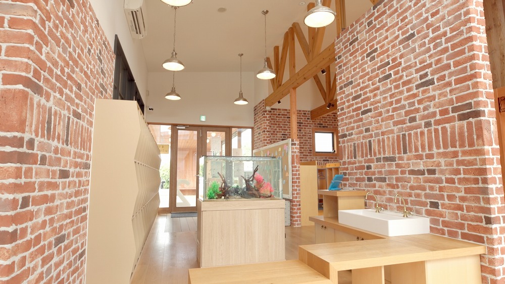 学童施設玄関